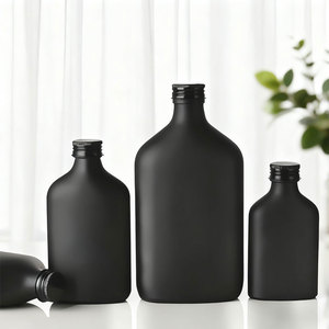 Bottiglie in Vetro Opaco Nero per <span class=keywords><strong>Gin</strong></span> e Brandy da 50ml-500ml con Logo Personalizzato - Product Image 4