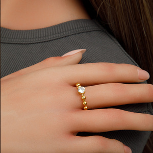 Cao <span class=keywords><strong>End</strong></span> Đơn Giản 18K Vàng Mạ Thép Không Gỉ Không Làm xỉn Hạt Vòng Không Thấm Nước Vòng Bóng Claw Zircon Nhẫn Đối Với Phụ Nữ Yf4091 - Product Image 6