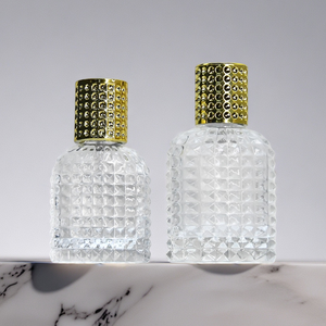 Bouteilles en verre personnalisées en forme d'ananas, à parois épaisses, disponibles en tailles de 30 ml, 50 ml <span class=keywords><strong>et</strong></span> 100 ml. Ces sont les - Product Image 5