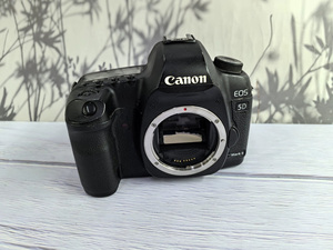 Cámara usada Canon 5d mark ii de bajo precio, 21.1MP, sensor CMOS de fotograma completo, cámara para principiantes - Product Image 1