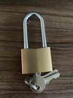 Cadenas extérieur résistant aux intempéries, manille en acier, corps en laiton massif, serrure à longue manille antirouille de qualité marine pour le stockage des hangars