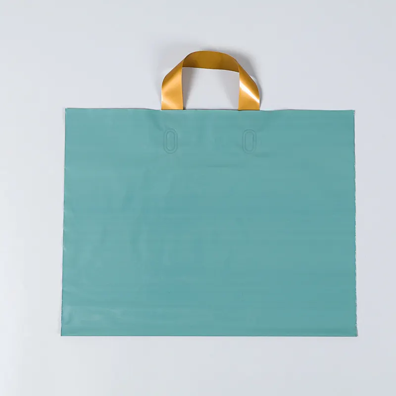 Emballage de logo promotionnel imprimé Shopping sac fourre-tout en plastique PE personnalisé avec poignée à boucle souple
