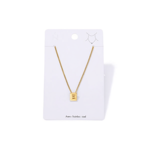 Collana con Ciondolo Lettera E Angelina, Placcata in Oro, Acciaio Inossidabile, Gioiello Unisex alla Moda, Idea Regalo - Product Image 1