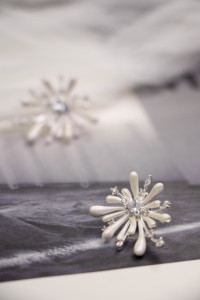 ต่างหูเงิน Junxing ดีไซน์คลาสสิก รูปทรงเรขาคณิต ประดับคริสตัล สไตล์เกล็ดหิมะ ชุบเงิน ป้องกันการแพ้ เหมาะสำหรับทุกเพศ จัดส่งรวดเร็ว - Product Image 3