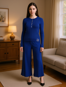 Set Maglione Lavorato a Maglia da Donna Dolce & Gabbana Blu Royal con Collo Tondo e Dettaglio Bottoni, Lunghezza Intera, Casual, Per Tutte le Stagioni, Vestibilità Regolare - Product Image 2