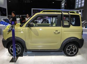 GEELY Panda Mini Yuanqi Bear Panda 2025 210kmGeely automóvil Minicar 3 puertas 4 plazas Hatchback Pure Electric nuevo coche eléctrico - Product Image 5