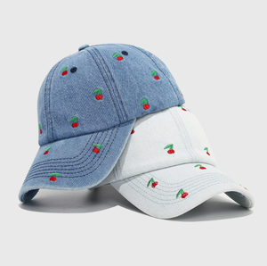 หมวกเบสบอลปักลายเชอร์รี่แบบกำหนดเอง ผ้าฝ้าย 100% ผ้ายีนส์ฟอก ปรับขนาดได้ หมวกกันแดดสำหรับกิจกรรมกลางแจ้งสำหรับทุกเพศ - Product Image 4