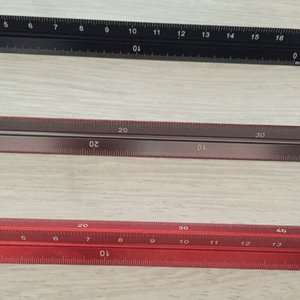 6000 Series T5 Temper Liga De Alumínio <span class=keywords><strong>Triangular</strong></span> Prisma Régua Várias Cores Multi-Escala para Arquitetura Máquinas Arte