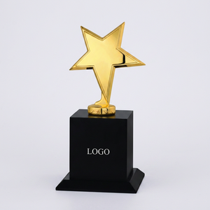 Elegante trofeo metálico de oficina con forma de estrella, decoración profesional para escritorio en acabados dorado, plateado, cobre y bronce. - Product Image 1
