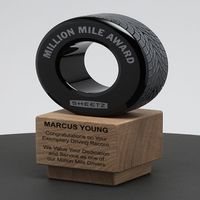 Trophée Noble Personnalisé en Cristal Noir avec Base en Bois, Récompense Pilote Million Kilomètres pour la Reconnaissance, Souvenir, Cadeau, Décoration