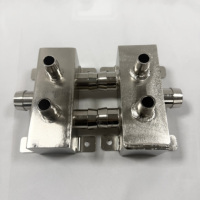 Bloc de refroidissement d'eau en acier inoxydable SS316 anti-corrosion à 4 sorties pour serveur, CPU, GPU, alimentation électrique, nouvelle énergie, stockage d'énergie