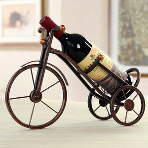 Porte-bouteilles à vin vintage en forme de tricycle - Support décoratif en fer forgé pour bouteilles de vin, idéal pour bar et cuisine - Product Image 1