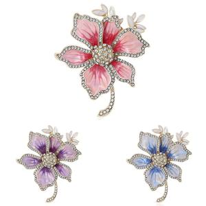 Latest Flower Crystal Trendy <b>Brooch</b> <b>Pins</b> Customized Designs Rhinestone Buttons Alloy Gold Plated Unisex Daily Use Engagement - Product Image 1