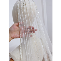Voile de mariée QUEENSGOWN, magnifique, fait main, orné de cristaux, broderie personnalisée, texte brodé, voile de mariée avec bordure de perles