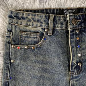 Pantalon bootcut en denim délavé tendance pour <span class=keywords><strong>homme</strong></span>, <span class=keywords><strong>jeans</strong></span> évasés rétro bleu pour <span class=keywords><strong>homme</strong></span> avec décorations en clous métalliques - Product Image 4