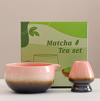 En stock Bol à matcha en céramique japonais de haute qualité dégradé rose et vert Chawan coloré avec bec verseur et support pour chasen Ensemble cadeau