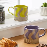 Tasse à café en céramique faite à la main, motif tourbillon rayé, passe au lave-vaisselle et au micro-ondes, finition émaillée colorée, vente en gros, logo personnalisé