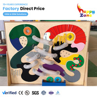 Jouet interactif de panneau de mur de course de boule en bois pour le jeu sensoriel d'intérieur d'enfants et l'utilisation de centre d'activité d'apprentissage précoce
