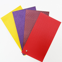 Rouleau de papier PVC enduit imperméable et recyclable de couleur nacrée, personnalisé en gros de Chine, matériau durable pour l'emballage de boîtes cadeaux de luxe