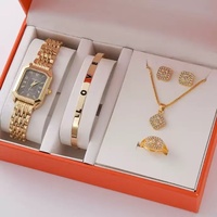 Nouvelle montre pour femme YJ en acier inoxydable exquis, montre à quartz carrée tendance, gravure artisanale, coffret cadeau de luxe tendance