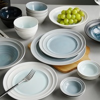 Design moderne Vaisselle en céramique jetable de grande valeur Belle assiette à soupe profonde Assiette plate Bol à riz pour usage domestique Vente en gros
