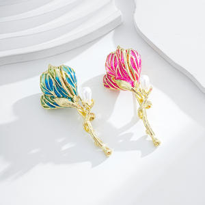 Broche Fleur Plaqué Or de Luxe pour Femme – Élégante Épingle pour Mariage & Soirée, Corsage de Cardigan, Idée Cadeau - Product Image 1