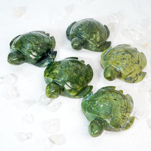 Natuurlijke Kristallen Gravures Voor Home Decor Helende Kristallen Steen Xiuyu Jade Hand Gesneden Gepolijste Groene Jade Schildpad - Product Image 1