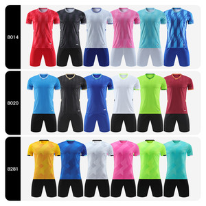 Set di Maglie da <span class=keywords><strong>Calcio</strong></span> Blu Personalizzate all'Ingrosso, Uniforme Unisex con Strisce Sfumate, Completo da Allenamento con Nome della Squadra, Numero e Logo Stampati OEM - Product Image 5