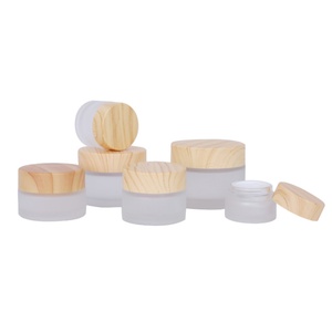 Pot cosmétique de luxe vide en verre dépoli de 40, 50 et 100 ml, motif bois, avec capuchon en plastique pour crème de soin et crème contour des yeux - Product Image 3