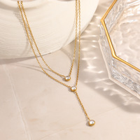 SUMMLY Collier ras du cou minimaliste et délicat en acier inoxydable plaqué or 18 carats avec pendentif étoile et lune, pour femme, usage quotidien