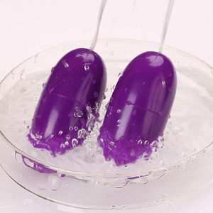 ไข่สั่นคู่สีม่วง ชาร์จผ่าน USB ของเล่นกระตุ้นสำหรับผู้หญิง - Product Image 3