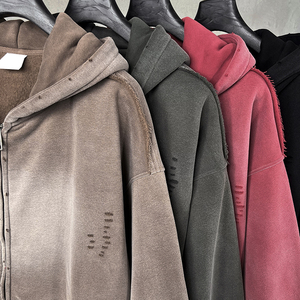 <span class=keywords><strong>Felpa</strong></span> <span class=keywords><strong>con</strong></span> Cappuccio <span class=keywords><strong>Grigia</strong></span> da Uomo <span class=keywords><strong>con</strong></span> Zip Completa, Effetto Sbiadito e Lavaggio Acido, Spalle Scese e Design <span class=keywords><strong>con</strong></span> Strass Pesanti - Product Image 3