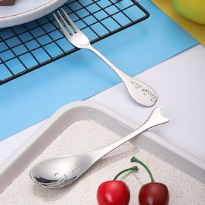 Cuillère à mélanger en acier inoxydable 304 en forme de dauphin, cuillère d'alimentation pour enfants, cuillère à café, fourchette à 3 dents pour gâteau de lune - Product Image 2