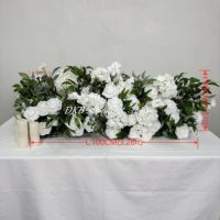 Chemin de table réutilisable en fleurs artificielles blanches avec des roses et des hortensias réalistes, guirlande florale artificielle de 10 m pour la décoration de centre de table de mariage
