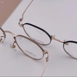 نظارات تيتانيوم موديل جديد للبنين والكلاسيكي إطار رمادي صلب 46 بأرقام عالية نظارات بصرية يمكن ارتداؤها - Product Image 1