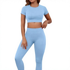 Conjunto Deportivo de Dos Piezas para Mujer, Leggings de Cintura Alta Elásticos y Transpirables, Top Deportivo Corto, Ropa Deportiva para Gimnasio y Entrenamiento - Product Image 1