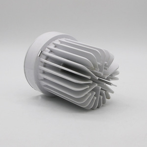 ตัวเรือนไฟดาวน์ไลท์ LED โลหะ แบบหล่อขึ้นรูปอะลูมิเนียมความแม่นยำสูง สำหรับไฟส่องสว่างเชิงพาณิชย์ - Product Image 1