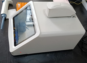 Espectrofotómetro de microvolumen y nanovolumen de sobremesa Drawell DW-K5900 con pantalla táctil de 10.1 pulgadas y módulo de cuvetas - Product Image 5
