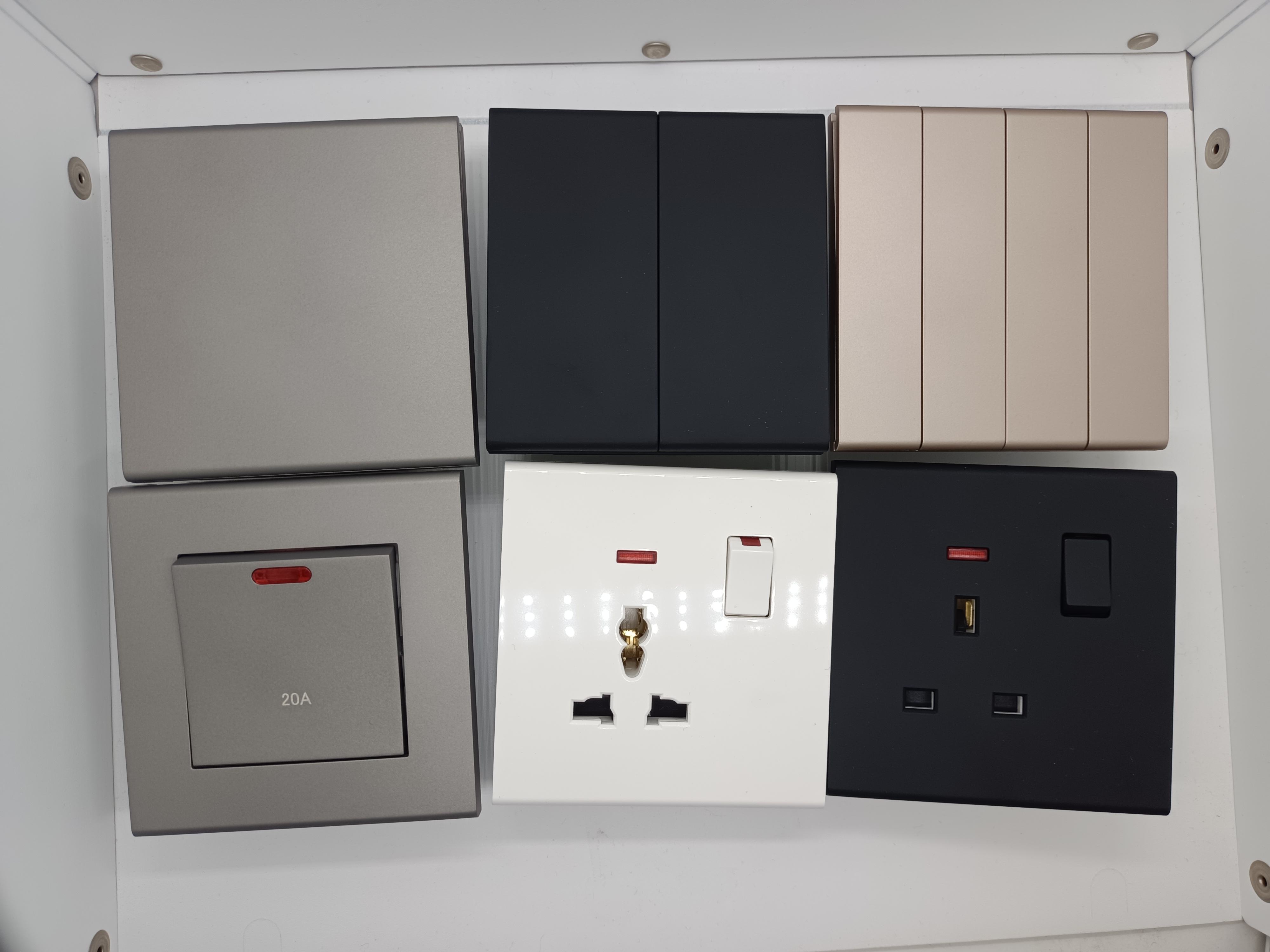 T3 Buying in Bulk Wholesale Thin Panel Electrical Gold Wall Switch 3 Gang Light Switch for Home Industry