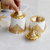 Brûleur d'encens créatif en céramique dorée, écologique et durable, avec utilisation aromatique, design moderne et élégant, décoration d'intérieur