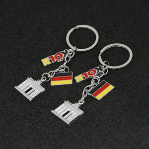 Llavero <span class=keywords><strong>de</strong></span> recuerdo <span class=keywords><strong>de</strong></span> Colonia, Alemania, <span class=keywords><strong>de</strong></span> aleación <span class=keywords><strong>de</strong></span> zinc esmaltado, con colgante <span class=keywords><strong>de</strong></span> la Puerta <span class=keywords><strong>de</strong></span> Brandenburgo, bandera alemana y letras KOLN - Product Image 1