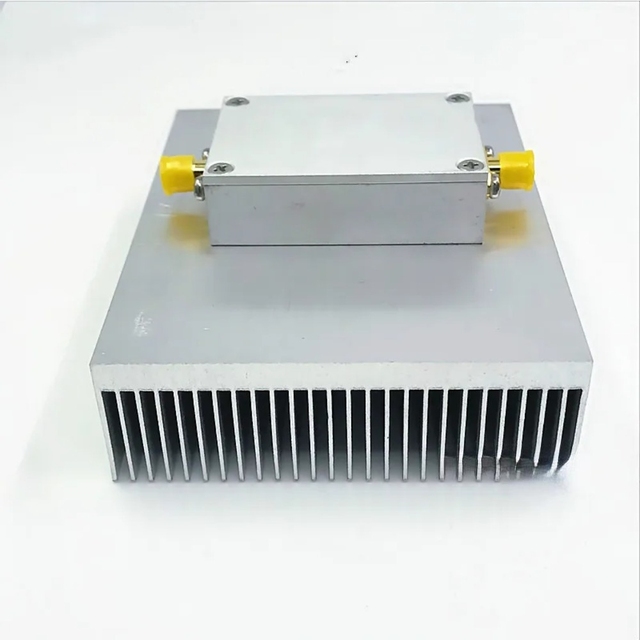 Custom High Linear RF Power Amplifier RF Power Amplifier 45-1100MHz 4W Gain 32dB
