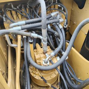 Excavatrice sur chenilles CAT320D2L d'occasion de haute qualité, poids opérationnel de 20 tonnes, avec moteur et pompe en stock pour une livraison immédiate - Product Image 6