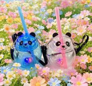 Botella de Agua Personalizada al por Mayor de 500ml con Diseño Creativo de Panda, Cordón y Luz LED, Vasos para Granizados con Asa de Transporte - Product Image 6