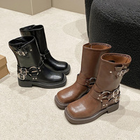 Bottes mi-mollet en cuir vegan pour femme, avec plateforme épaisse, boucle et anneaux argentés, disponibles en noir et marron