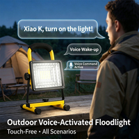 Lampe de travail LED rechargeable à commande vocale intelligente 2000LM avec USB C pour le camping en plein air et l'éclairage d'urgence