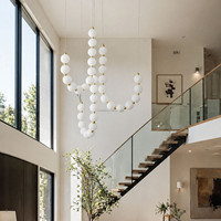 Lustre moderne en verre givré à chaîne torsadée, globe lumineux LED personnalisé, pour hall d'hôtel, atrium, plafond haut, éclairage commercial suspendu