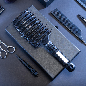 Cepillo Profesional Curvo con Ventilación para Desenredar Cabello Rizado, Peine Grande para Peinar y Masajear el Cuero Cabelludo - Product Image 5