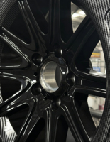 Jantes forgées 2 pièces noir brillant à rayons multiples avec incrustation en fibre de carbone et liseré rouge, 17-24 pouces pour Mercedes AMG