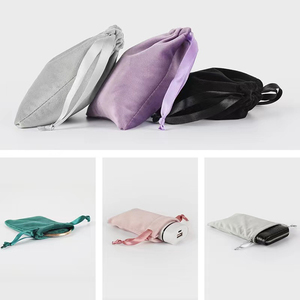 Sac cadeau écologique durable avec cordon de serrage de 2 pouces, sac de rangement promotionnel, sac d'emballage en velours coloré avec ruban taché - Product Image 5